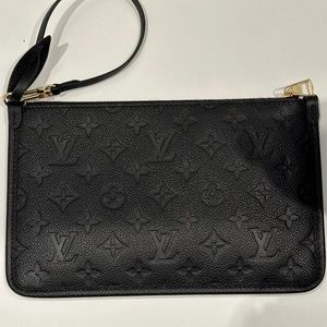 Louis Vuitton Carry All MM - NEW (purchased Sept. 2023)